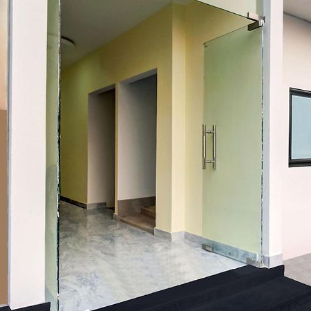 Super Hotel O Sai D-Lux Guwahati Luaran gambar