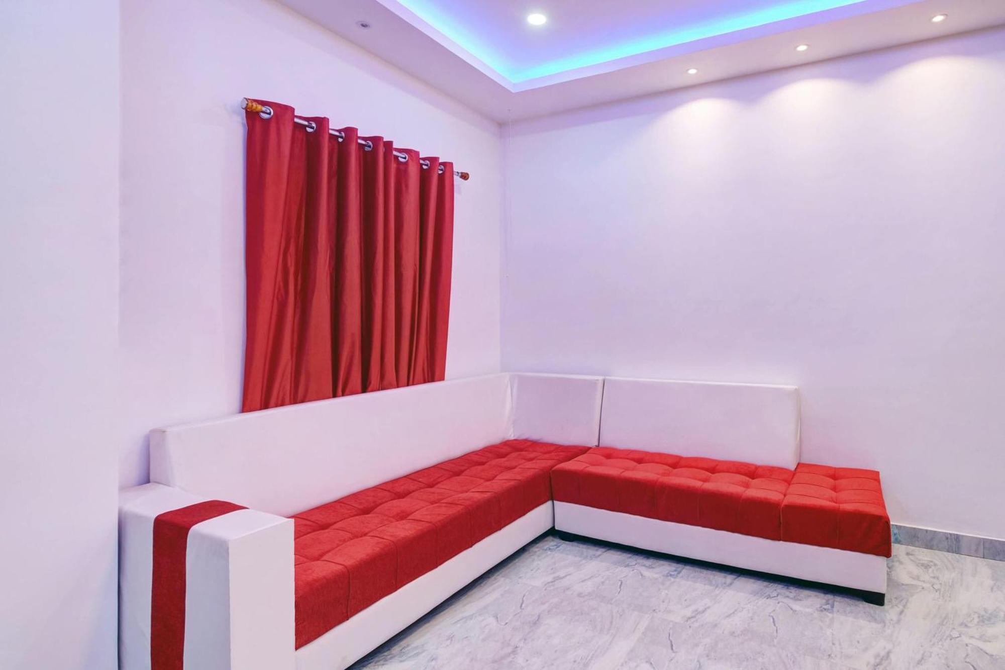 Super Hotel O Sai D-Lux Guwahati Luaran gambar